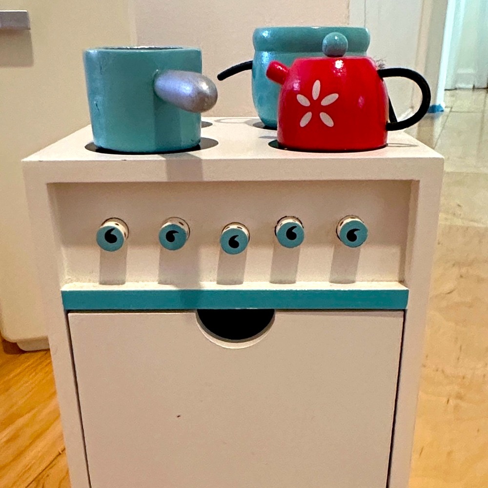 Maileg Retro Kids Wooden Kitchen Playset with Accessories - Picture 4 of 6